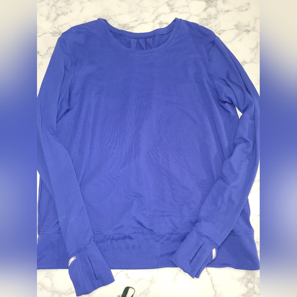 Lululemon top
